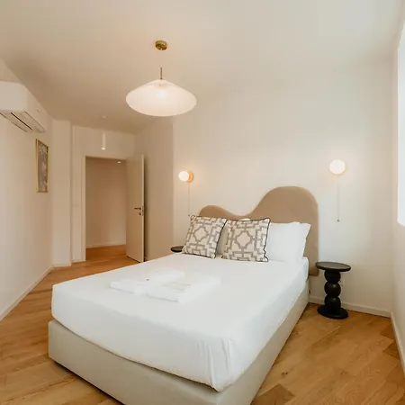 Mary Pink - No Rc A - Beautiful Two-bedroom